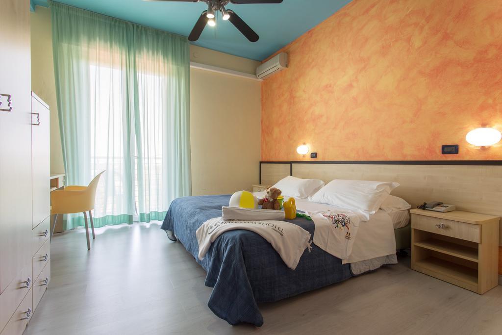 Hotel New Castle Cesenatico Quarto foto